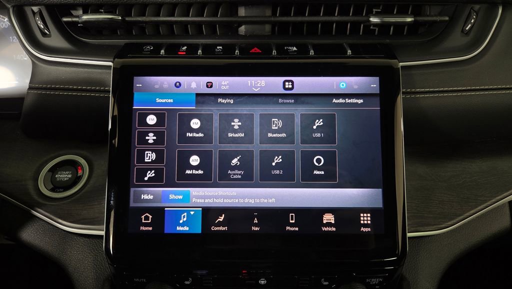 Used 2023 Jeep Grand Cherokee L Limited w/ Black Appearance Package AWD/4WD image 25