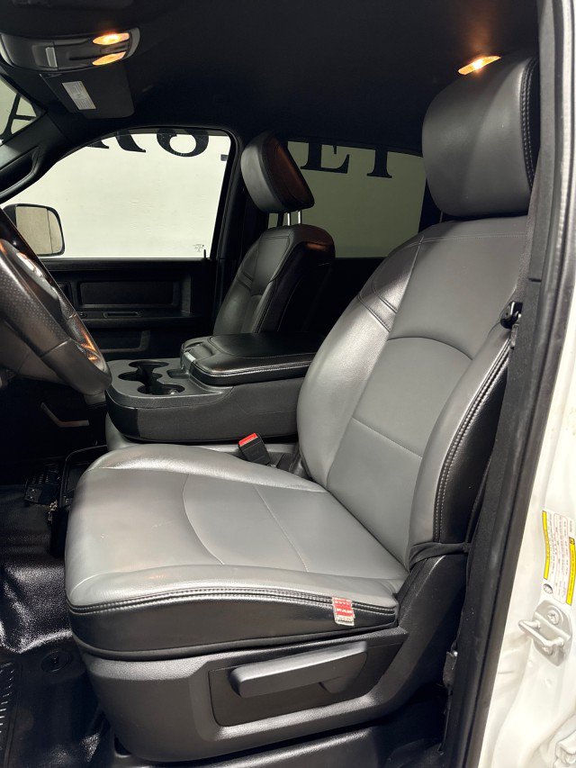 Used 2022 RAM 2500 Tradesman w/ Chrome Appearance Group AWD/4WD image 35