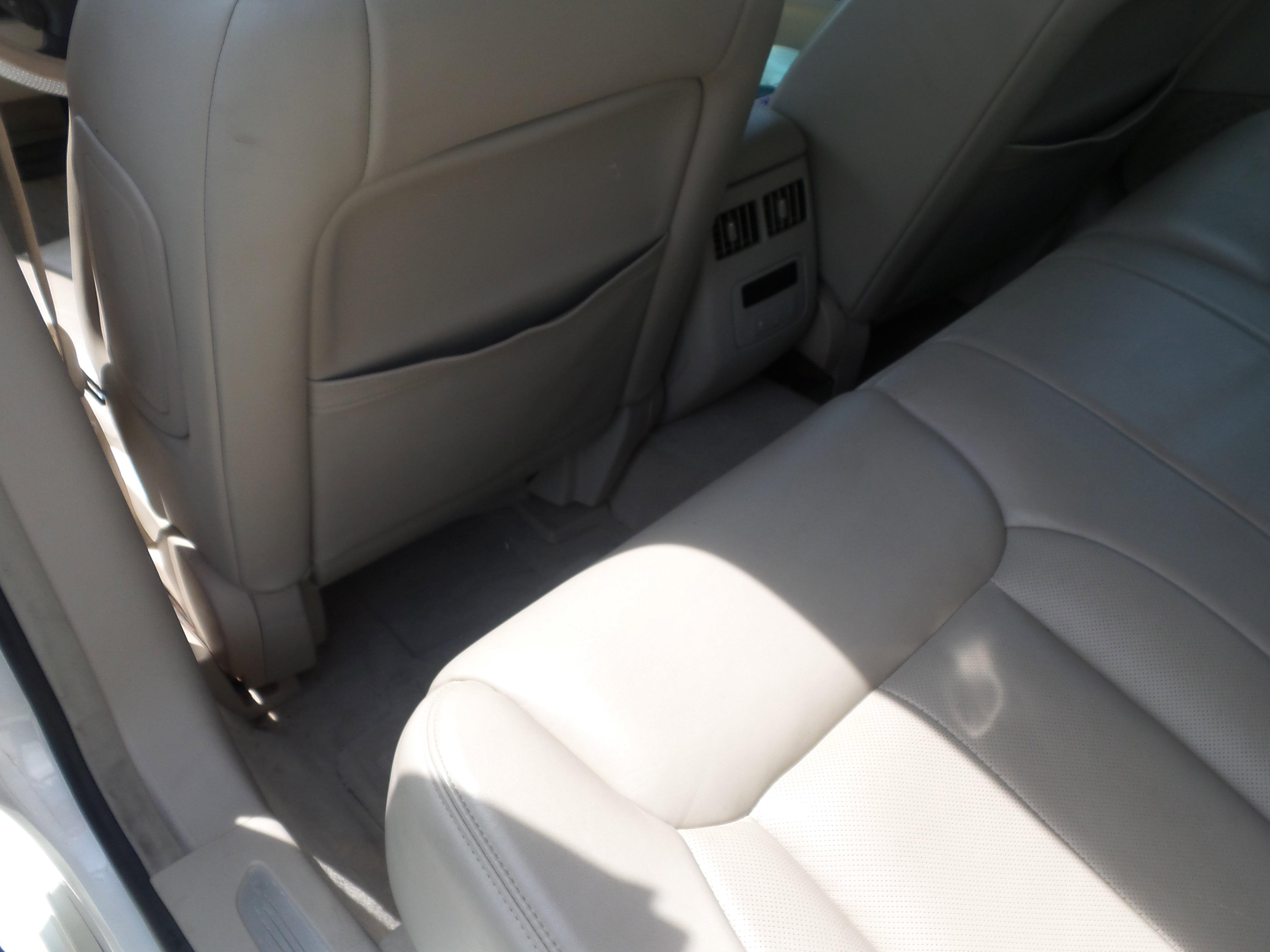 Used 2008 Cadillac DTS FWD image 40