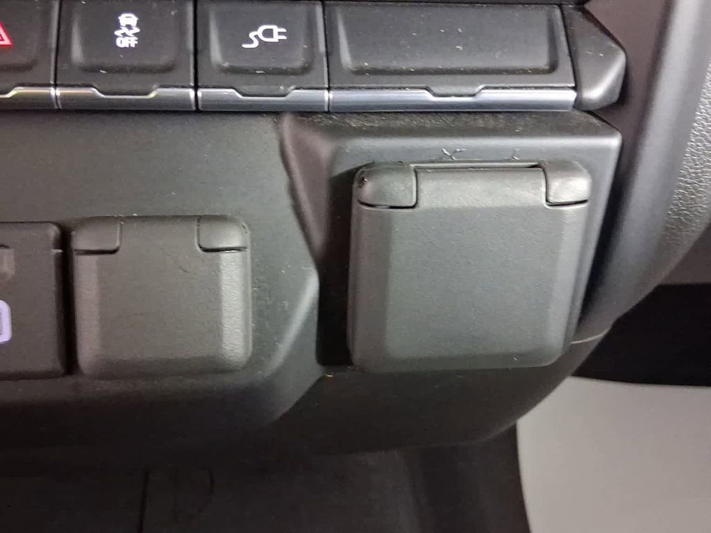 Used 2023 Chevrolet Silverado 2500 LTZ image 45