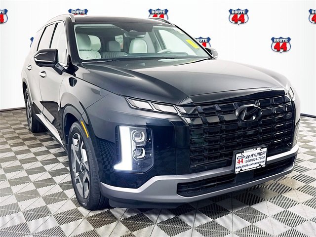 Used 2023 Hyundai Palisade Limited image 2