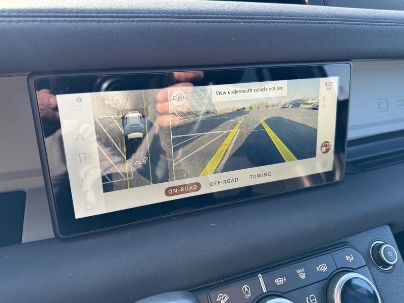 Used 2023 Land Rover Defender 110 X-Dynamic SE image 23