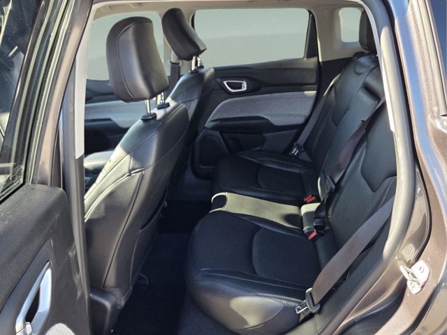Certified 2022 Jeep Compass Latitude AWD/4WD image 10