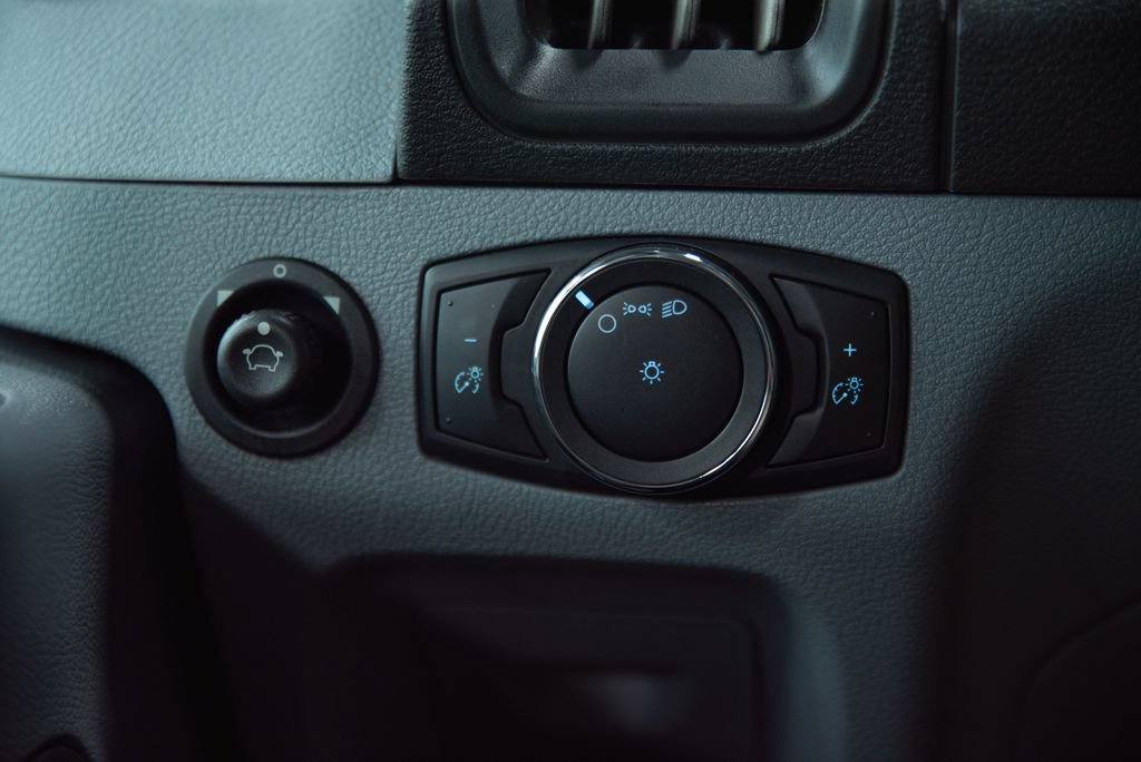Used 2018 Ford Transit 150 XL RWD image 26