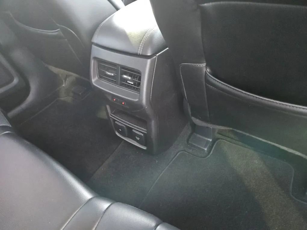 Used 2015 Ford Edge Titanium w/ Equipment Group 302A image 15