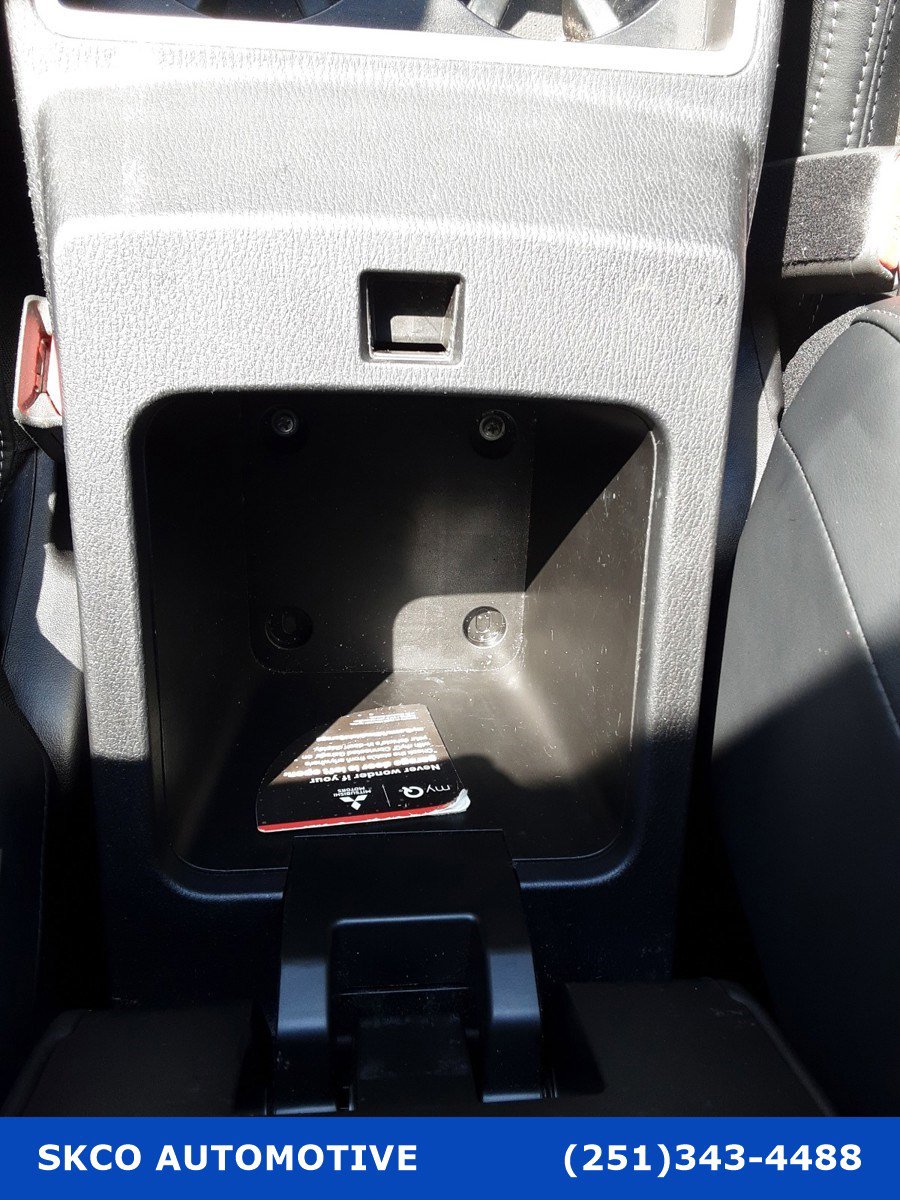 Used 2023 Mitsubishi Outlander SE Black Edition image 25