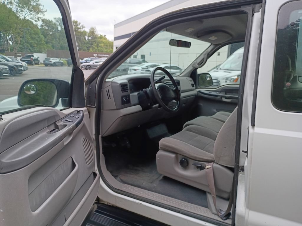 Used 2001 Ford F250 XL RWD image 12
