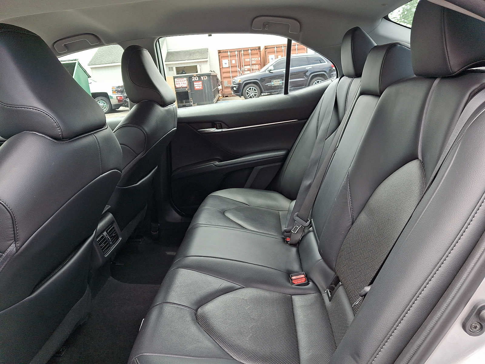 Used 2023 Toyota Camry XLE FWD image 10