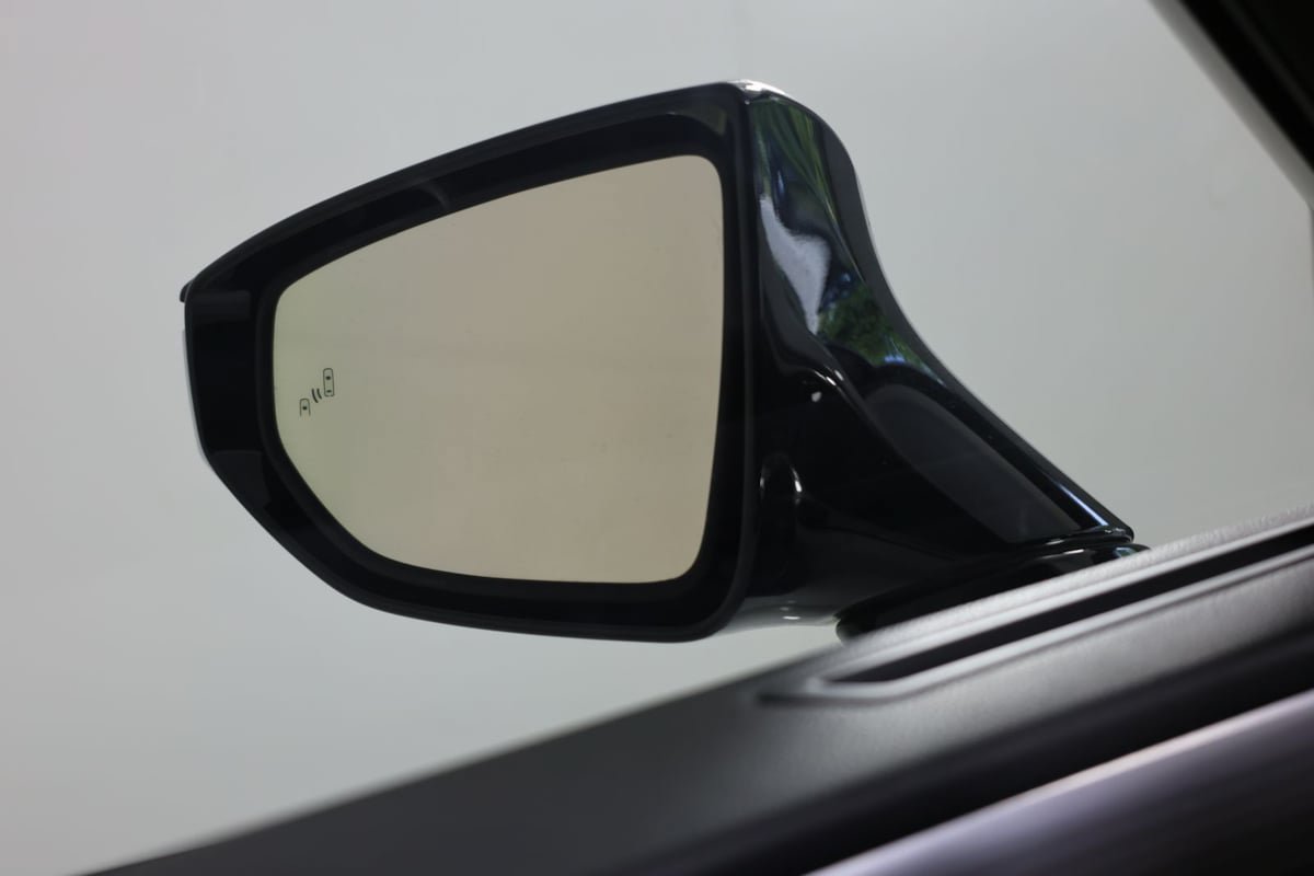 Used 2023 Lexus ES 350 F Sport w/ Accessory Package (Z2) FWD image 16