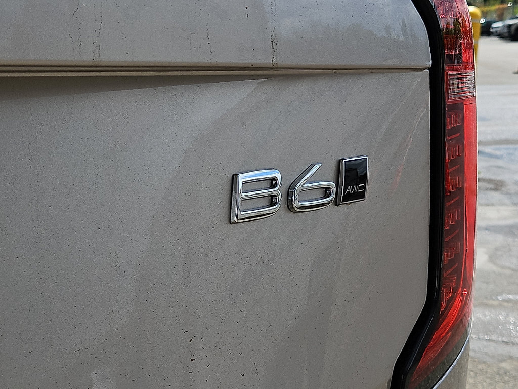 New 2026 Volvo XC90 B6 Plus w/ Protection Package Premier AWD/4WD image 22