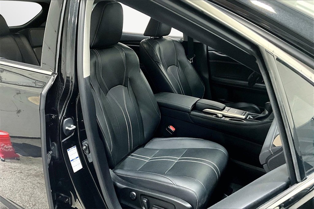 Used 2020 Lexus RX 350 AWD w/ Luxury Package image 29