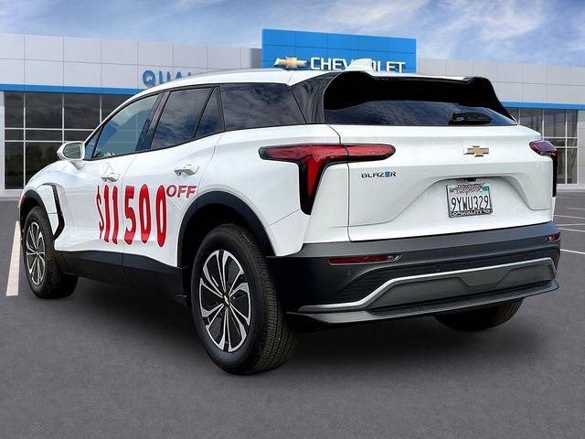 Used 2026 Chevrolet Blazer EV LT FWD image 3