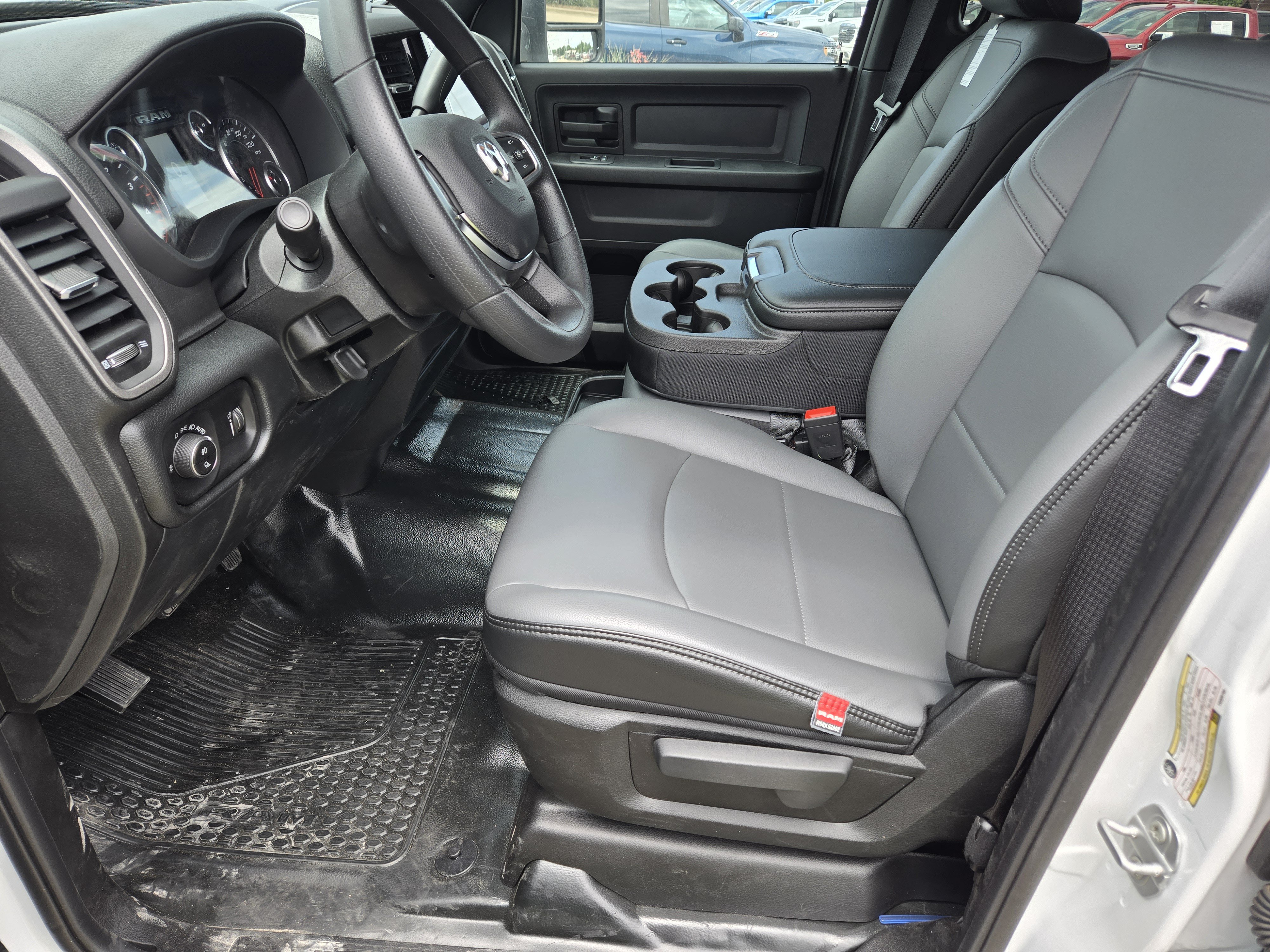 New 2026 RAM 2500 Tradesman w/ Chrome Appearance Group AWD/4WD image 14