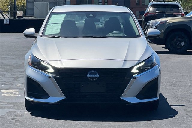 Used 2023 Nissan Altima 2.5 SV image 9