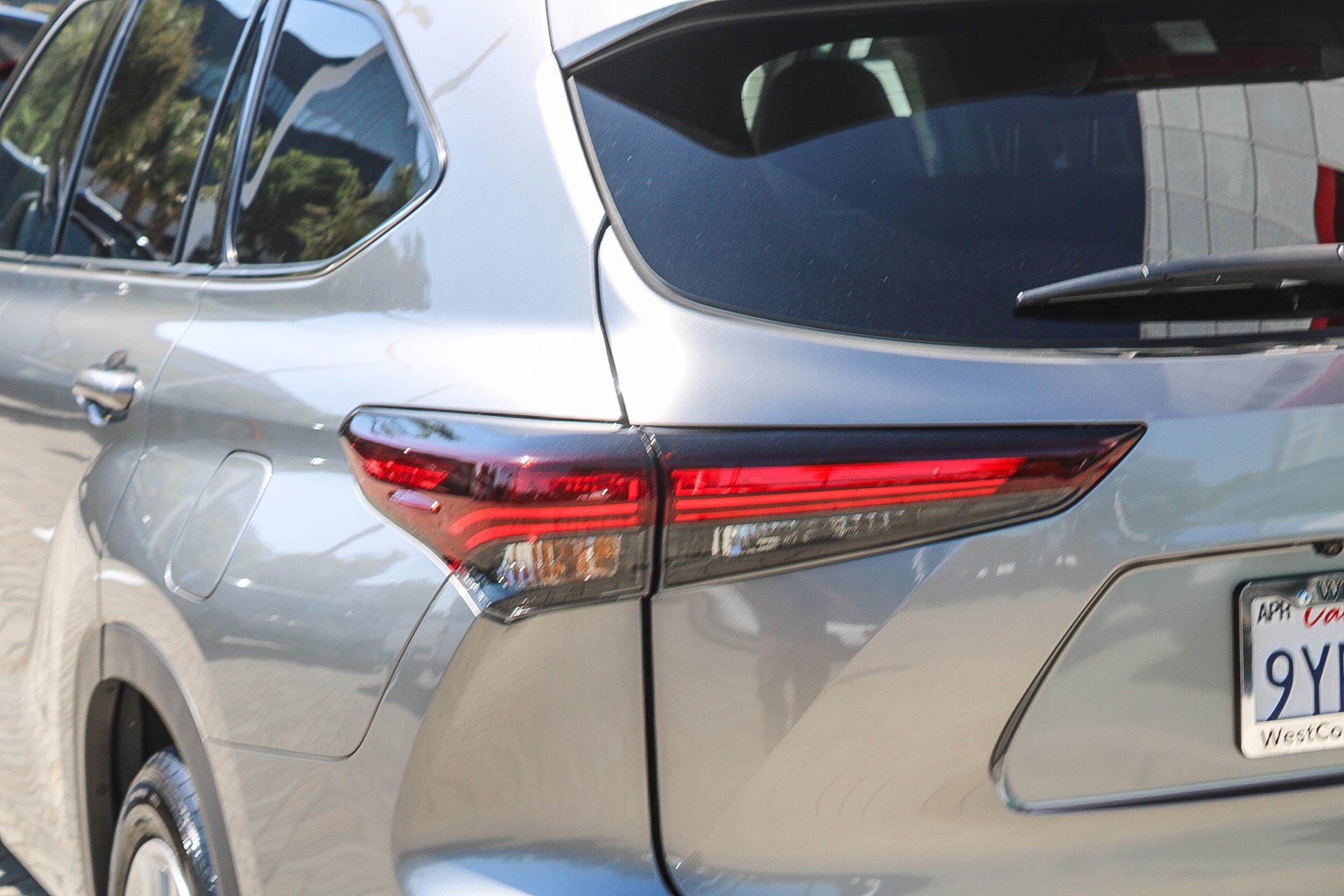 Certified 2026 Toyota Highlander Limited AWD/4WD image 10