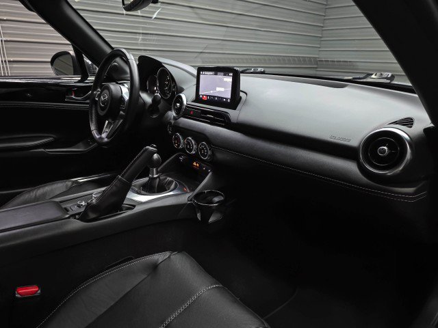 Used 2020 MAZDA MX-5 Miata RF Grand Touring RWD image 14