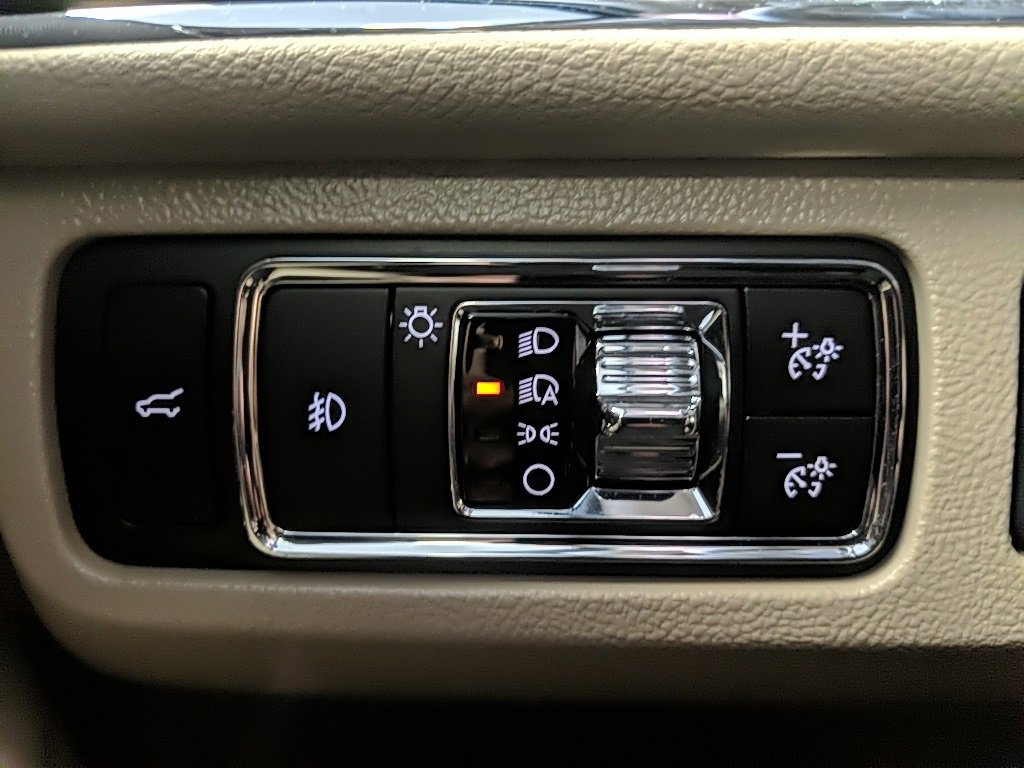 Certified 2024 Lincoln Navigator Premiere image 28