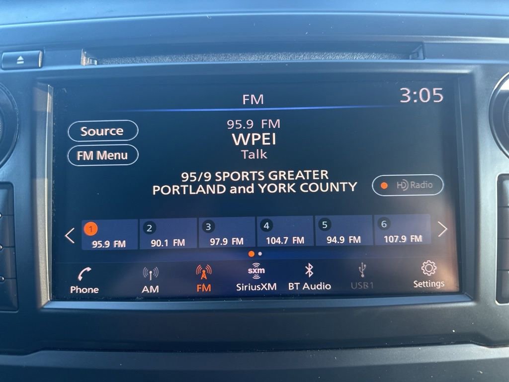 Used 2019 Nissan Titan SV w/ SV Convenience Package image 24