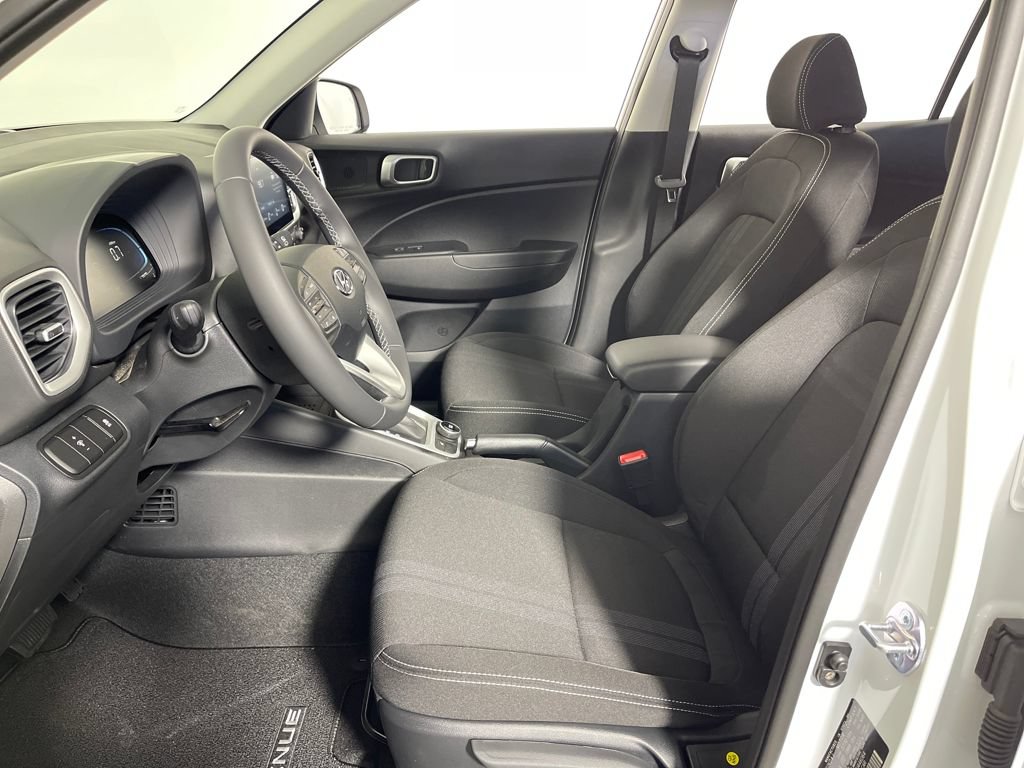 New 2026 Hyundai Venue SEL FWD image 12