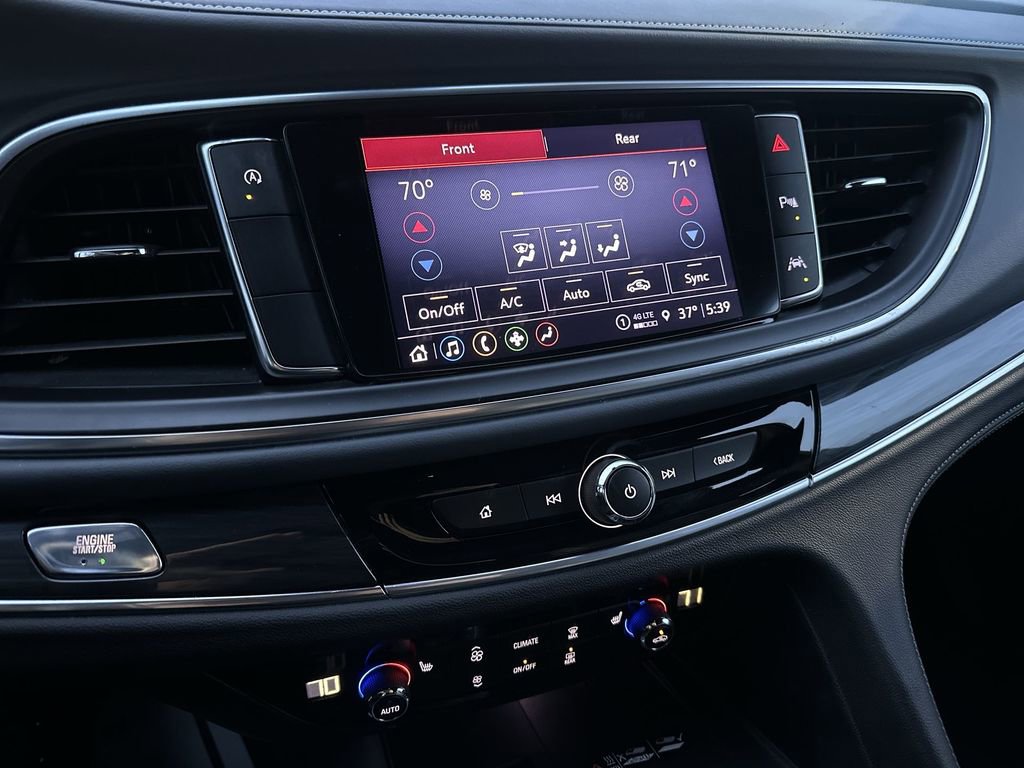 Used 2023 Buick Enclave Essence image 18