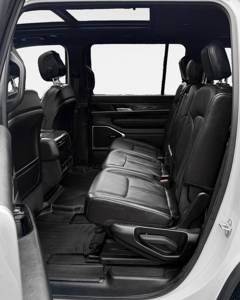 Used 2022 Jeep Wagoneer Series II w/ Premium Group I image 13