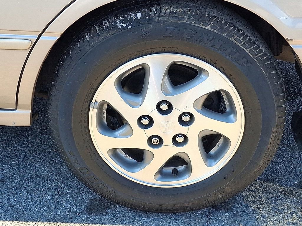 Used 1998 Toyota Camry LE FWD image 10