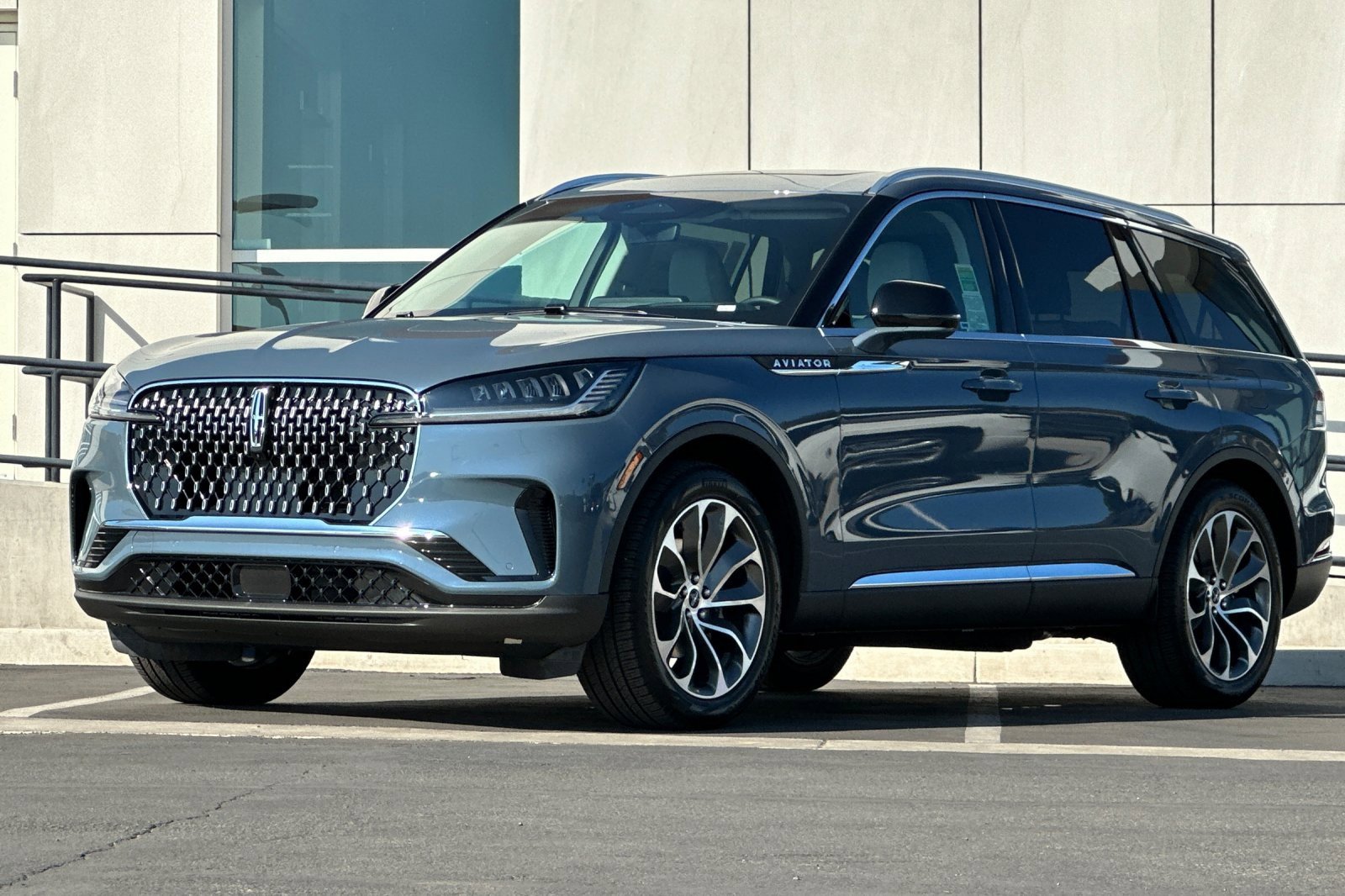New 2025 Lincoln Aviator 2WD image 7