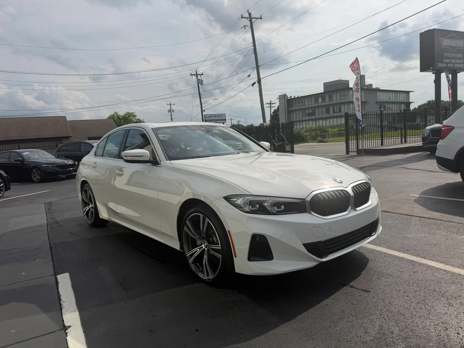 Used 2024 BMW 330i Sedan w/ Convenience Package RWD image 8