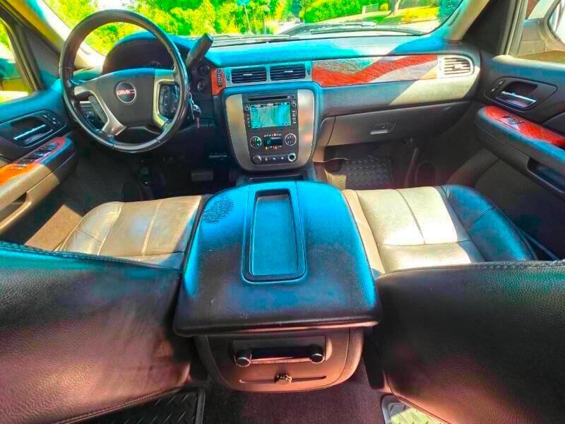 Used 2007 GMC Sierra 3500 SLT w/ Convenience Package image 12