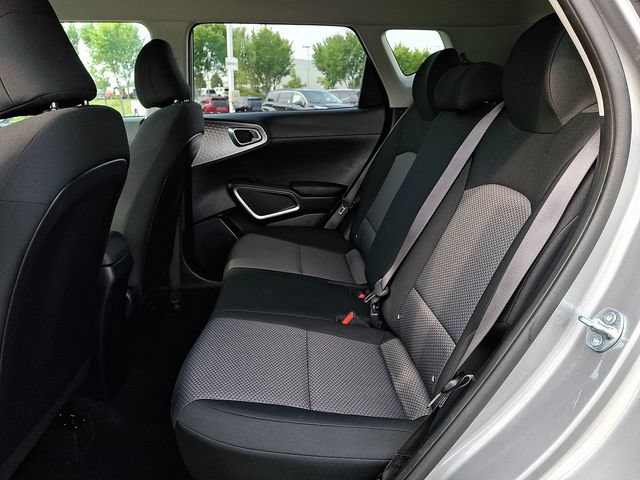 Used 2025 Kia Soul LX w/ LX Technology Package FWD image 10
