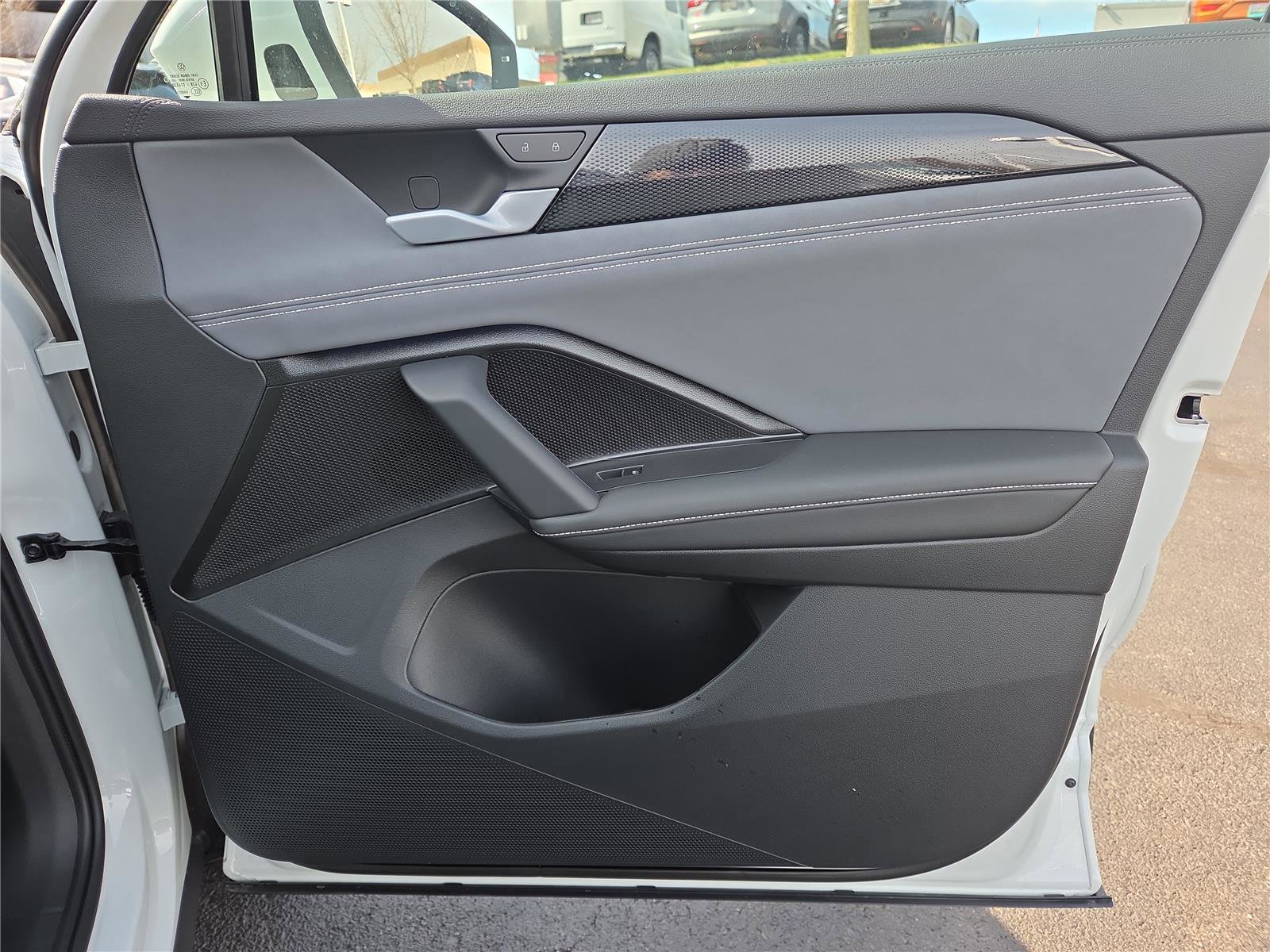 New 2026 Volkswagen Tiguan SE image 26