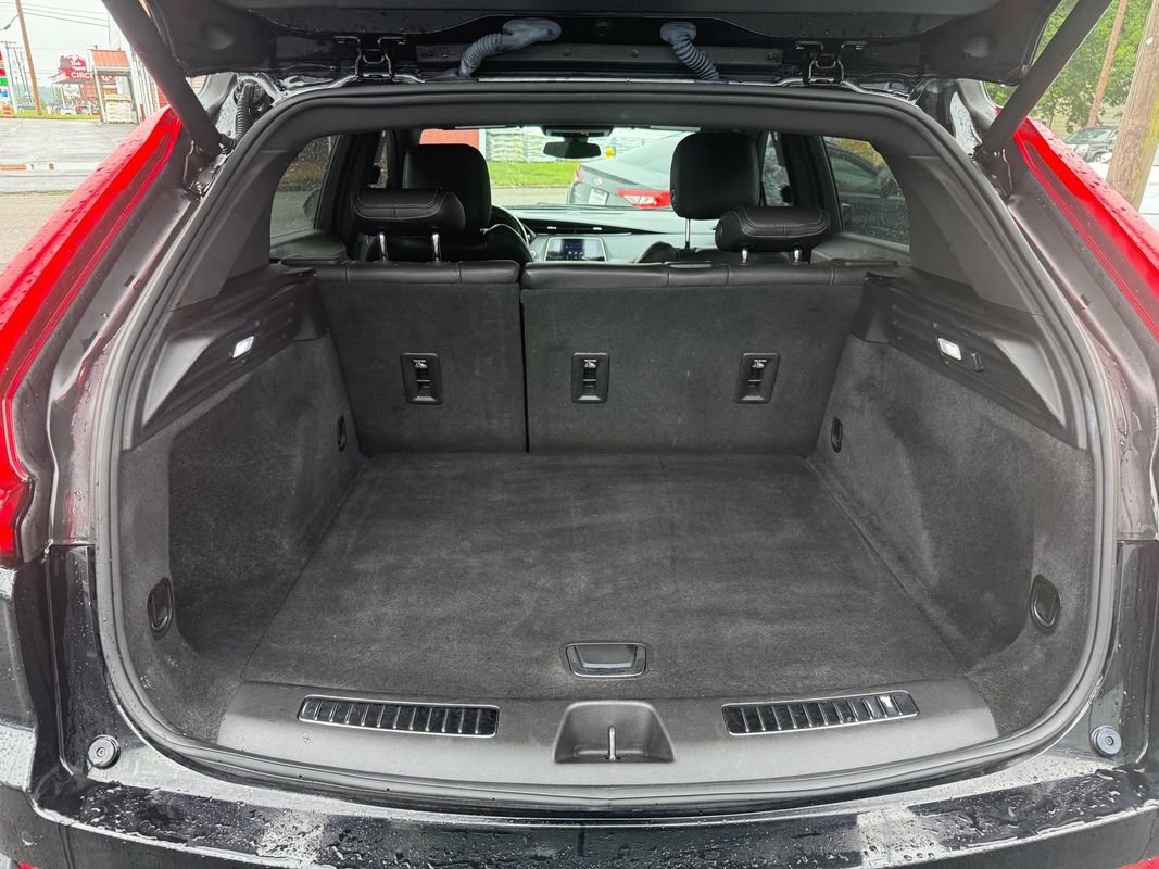 Used 2019 Cadillac XT4 Premium Luxury image 8