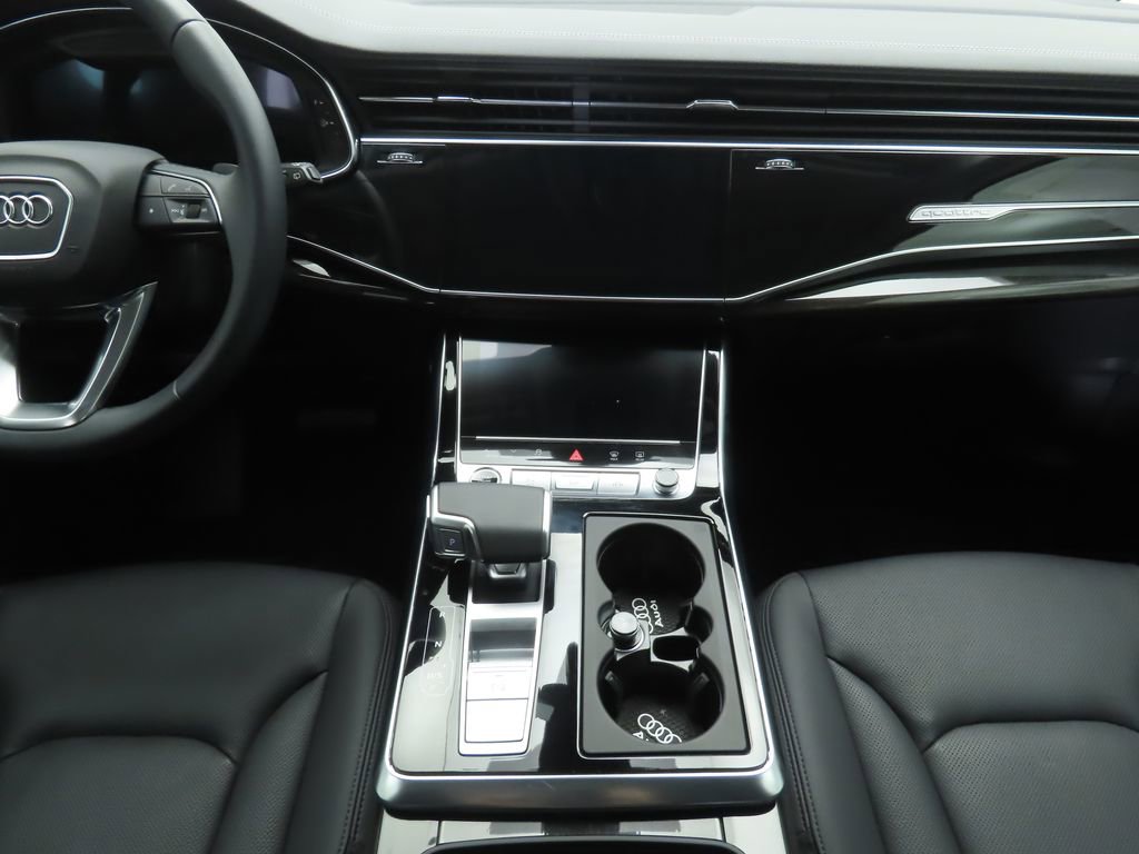 Used 2023 Audi Q7 3.0T Prestige image 13