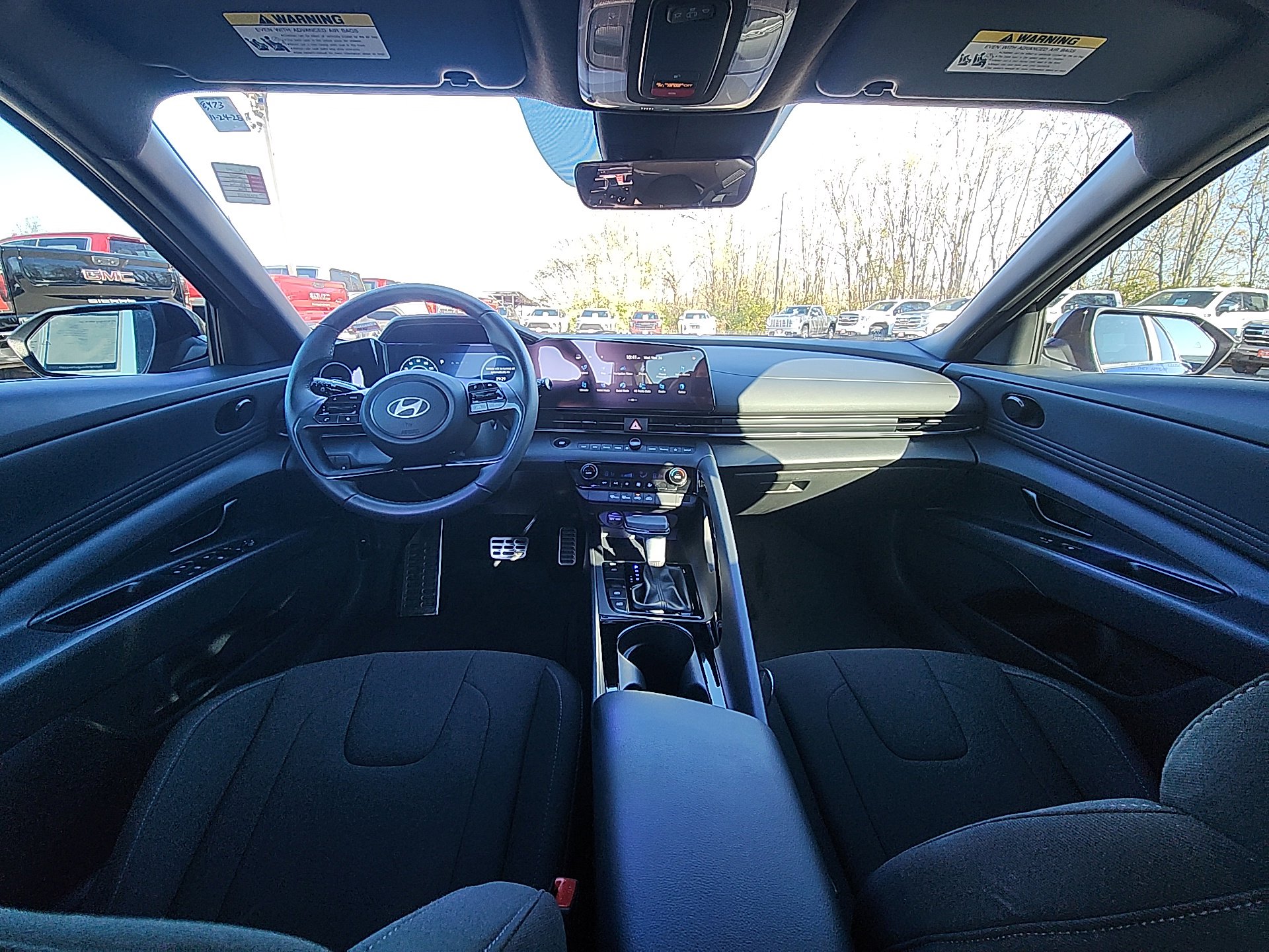 Used 2025 Hyundai Elantra SEL w/ Cargo Package image 29