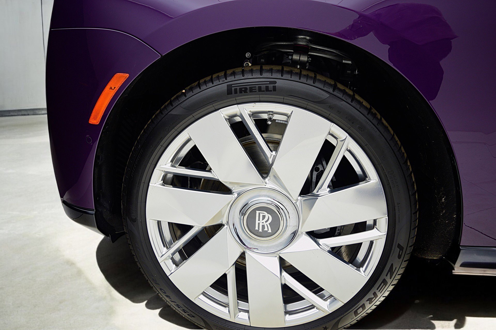 Used 2025 Rolls-Royce Cullinan AWD/4WD image 55