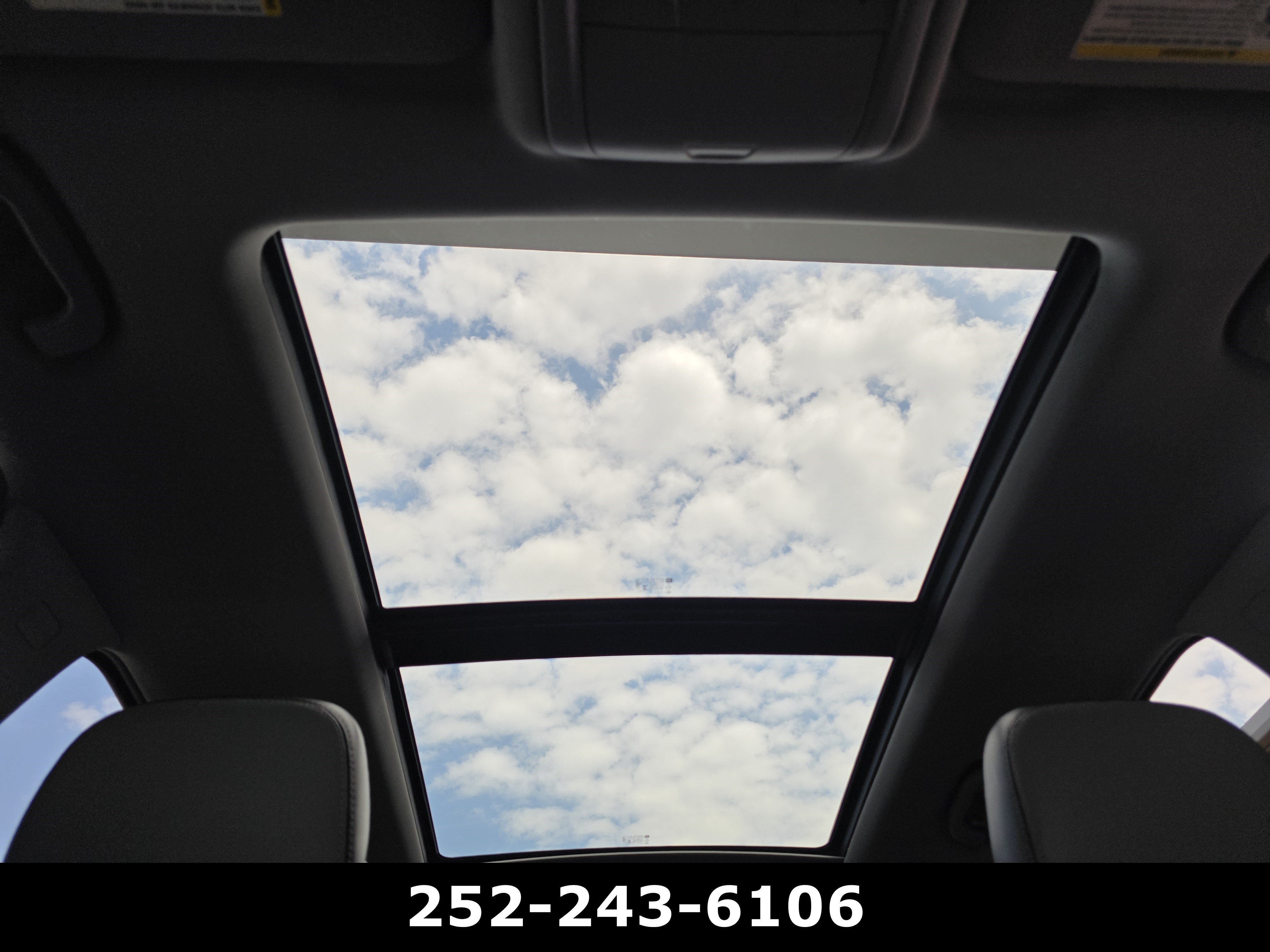 Used 2020 Chevrolet Equinox Premier FWD image 13