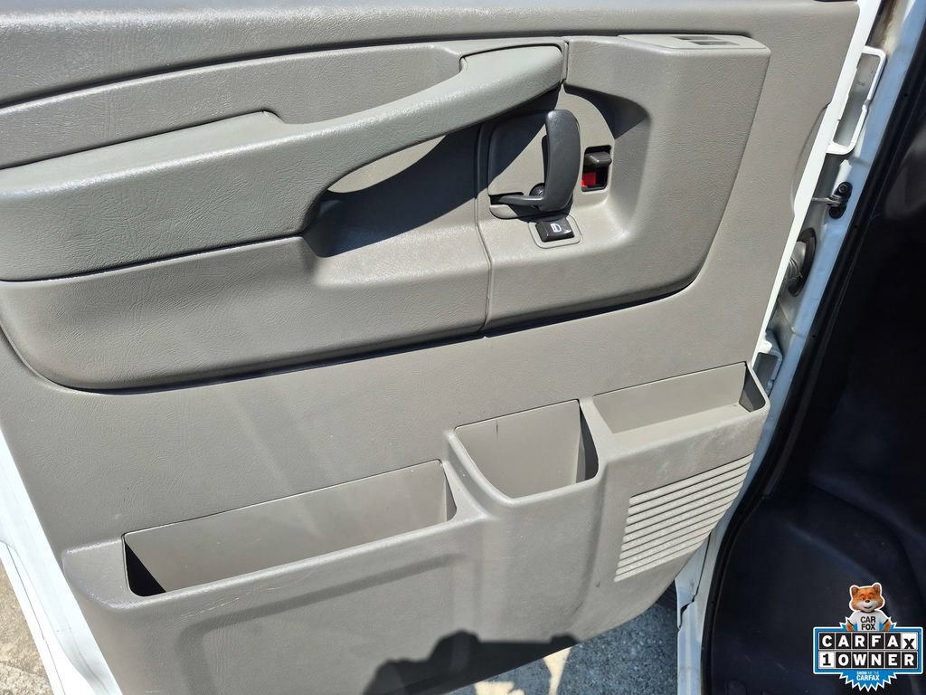 Used 2015 Chevrolet Express 2500 RWD image 14