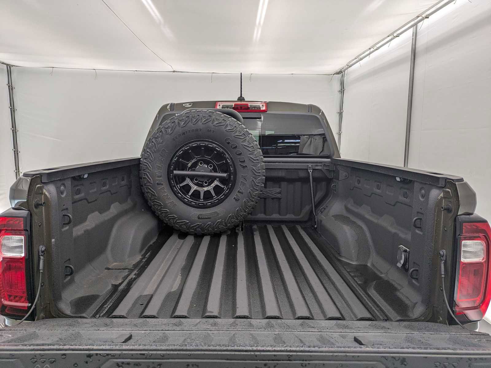 Used 2024 GMC Canyon AT4X w/ AT4X AEV Edition AWD/4WD image 33