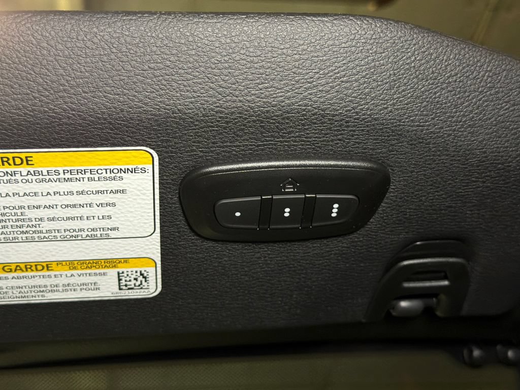 Used 2024 Jeep Wrangler High Altitude AWD/4WD image 29