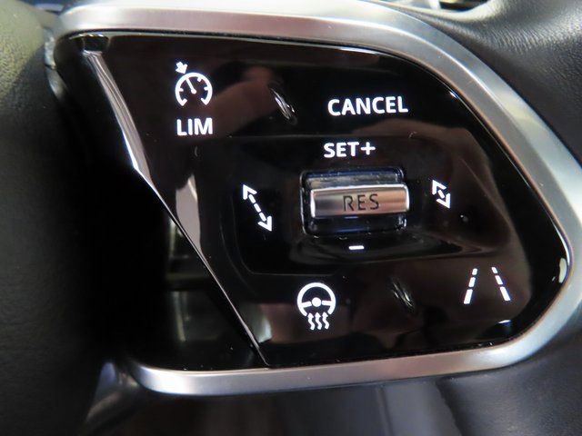 Used 2024 Jaguar F-PACE R-Dynamic S image 21