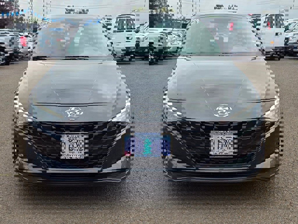 Used 2023 Hyundai Elantra SEL w/ Cargo Package image 3