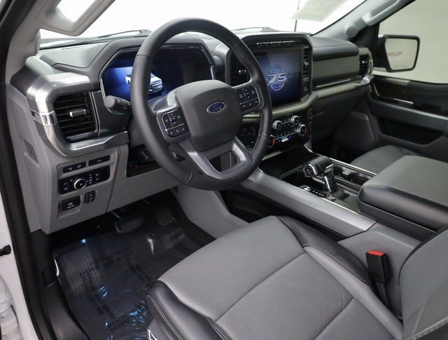 Used 2023 Ford F150 Lariat w/ Max Trailer Tow Package image 6