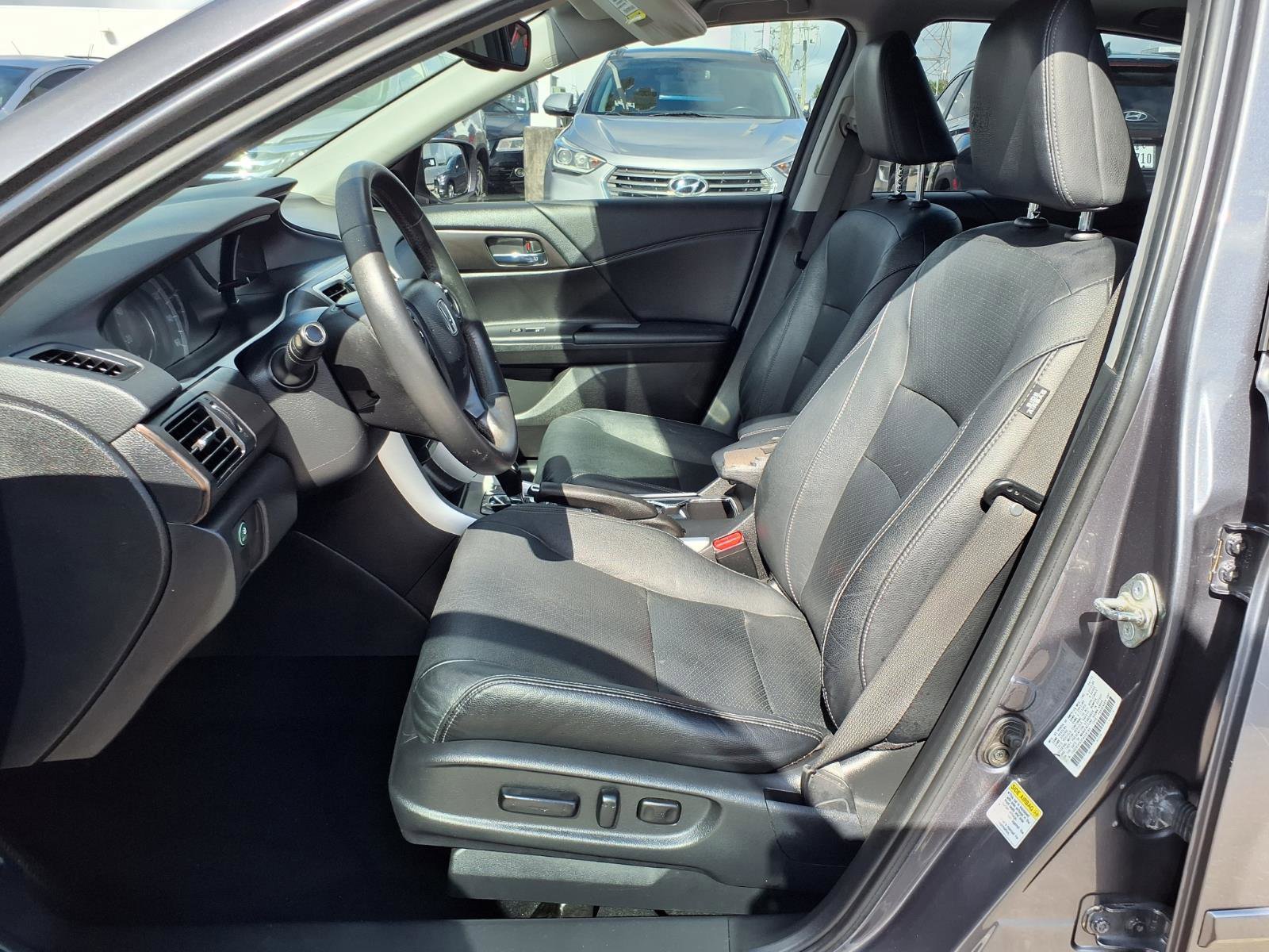 Used 2015 Honda Accord EX-L image 18