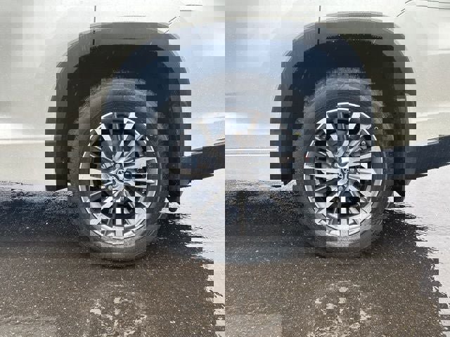 Used 2018 Toyota Highlander XLE image 11