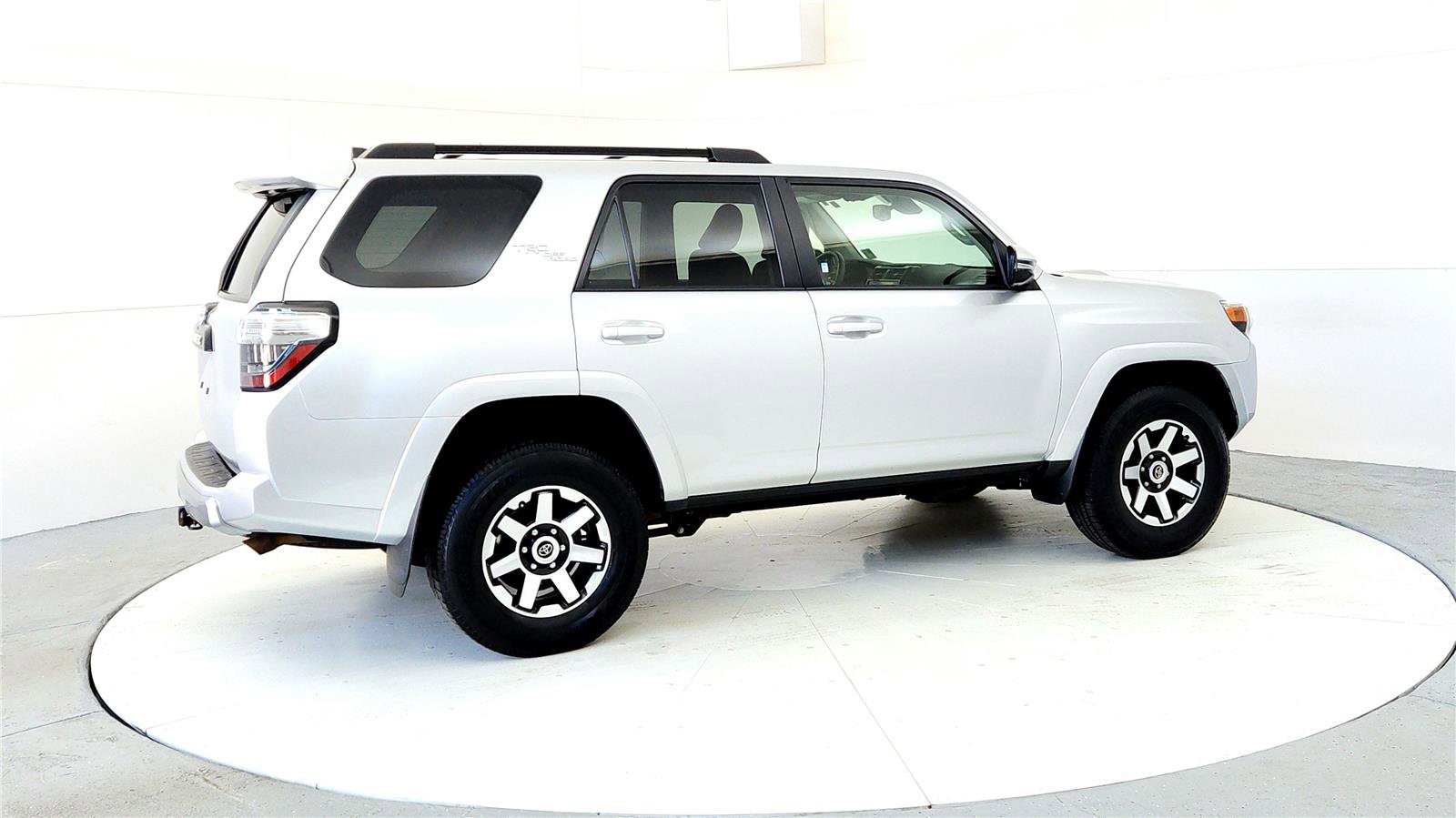 Certified 2023 Toyota 4Runner TRD Off-Road Premium image 6