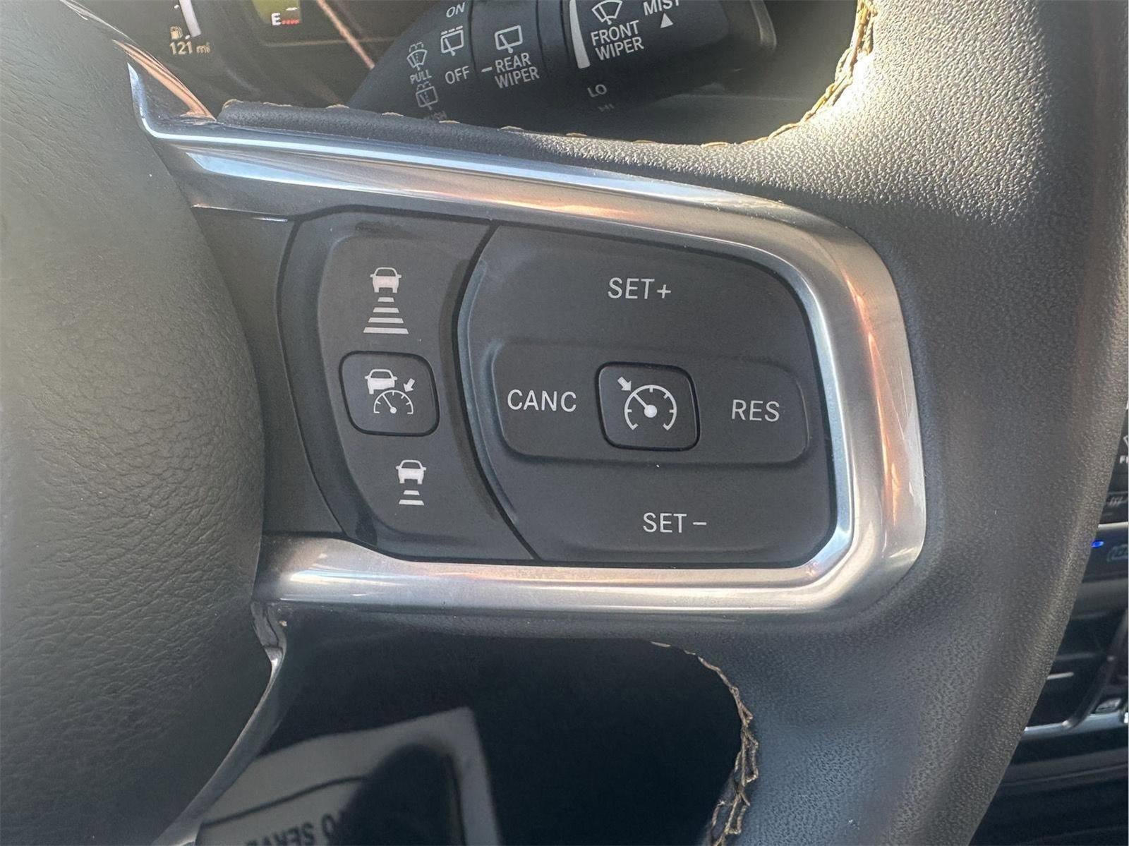 Used 2024 Jeep Wrangler Unlimited Sahara AWD/4WD image 19