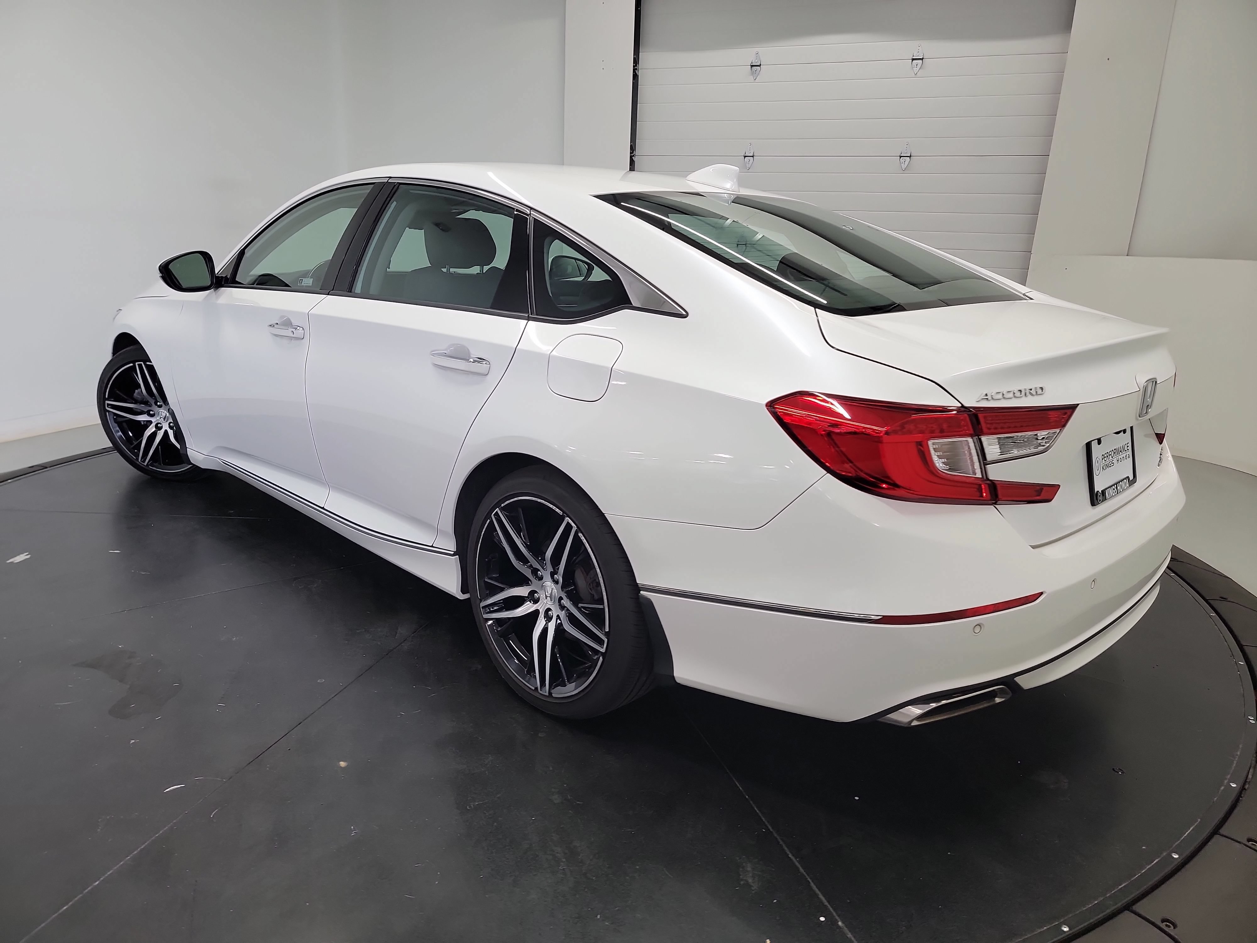 Used 2021 Honda Accord Touring image 6