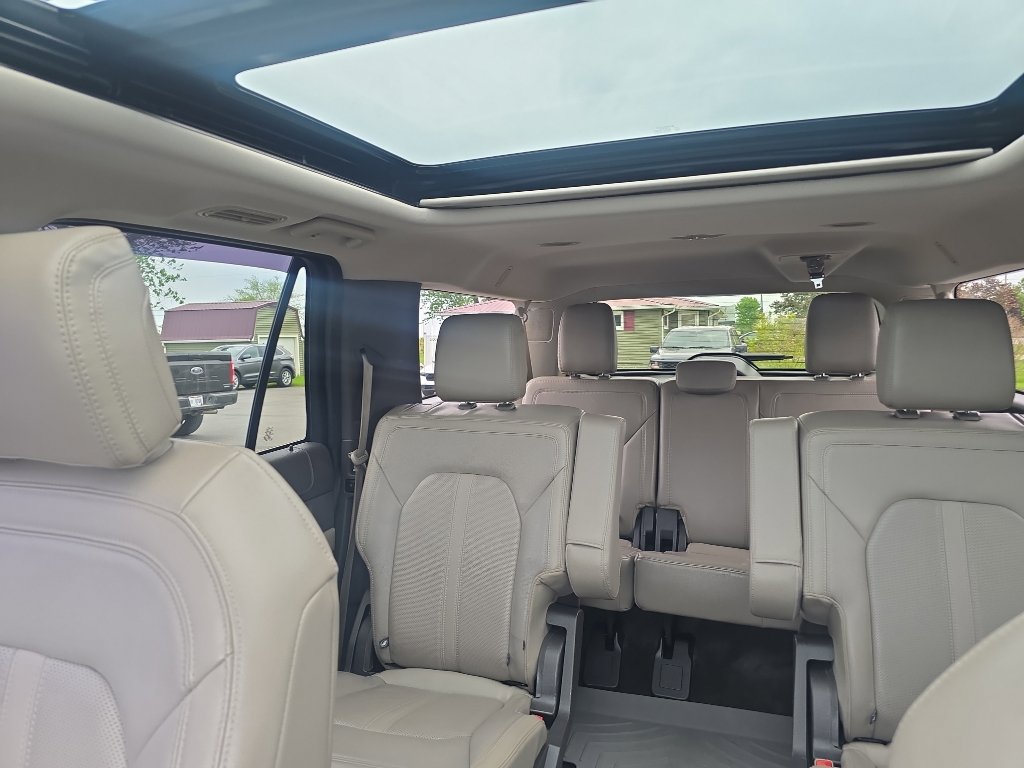 Used 2018 Ford Expedition Max Limited w/ Equipment Group 301A AWD/4WD image 32