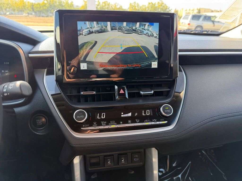 Used 2024 Toyota Corolla Cross XLE image 20