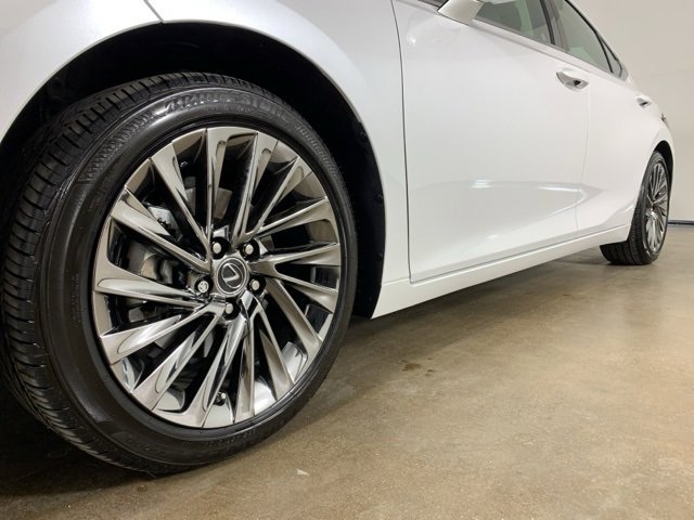 Used 2025 Lexus ES 350 Ultra Luxury w/ Accessory Package (Z2) image 2